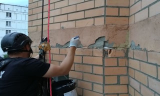 Обследование фасада здания в Хабаровске в октябре